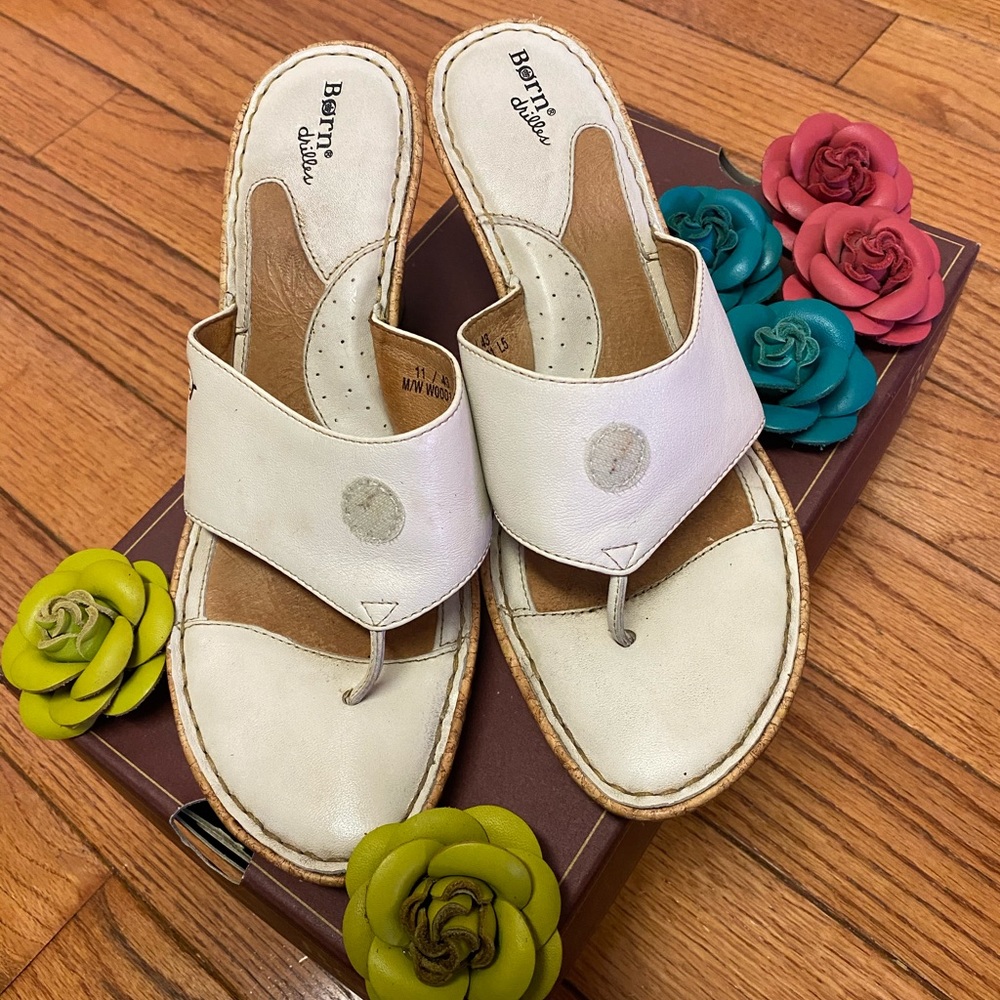 Born Drilles Wedge Sandals with changeable flowers - Picture 6 of 8